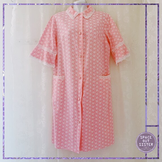 1970s White Flower Robe