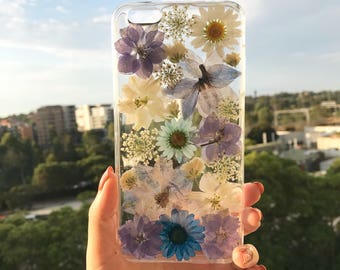 Handgemachte blumige Handyhülle/ Handytasche mit gepresster Blume/ blaue Blumen / / iphone 13pro/ iphone 14 case/15pro case/15 pro max Hülle