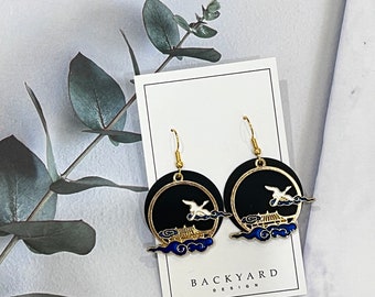 Handmade Earrings/Handmade Dangle and Drop Earrings with asian landscape and crane design/ Black earrings/ Crane earrings/