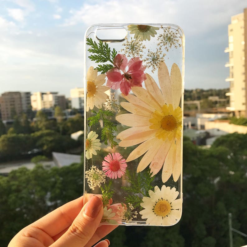 Handmade phone case/ pressed flower phone case/ preserved flower phone case/ dried flower phone case/iPhone 14 case/ iPhone 15/iphone 15pro image 3