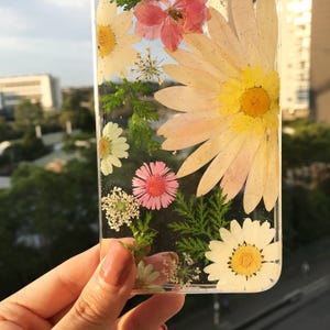 Handmade phone case/ pressed flower phone case/ preserved flower phone case/ dried flower phone case/iPhone 14 case/ iPhone 15/iphone 15pro image 6