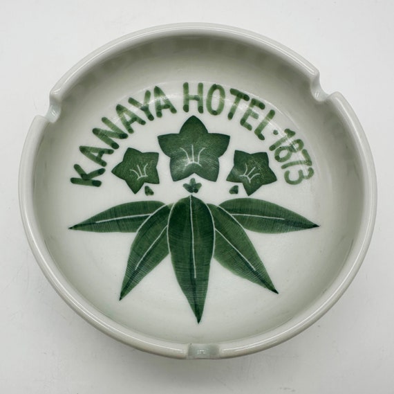 Custom square porcelain ashtray - Hotel Gift Selection