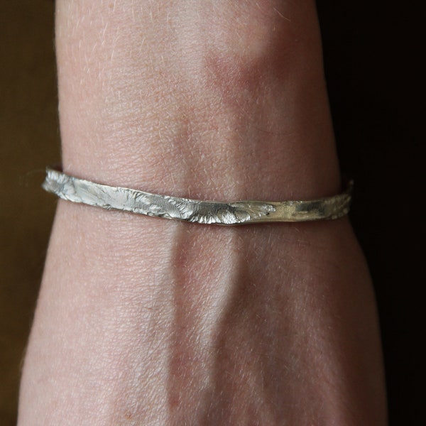 Bracelet Jonc au motif végétal en Argent massif 925