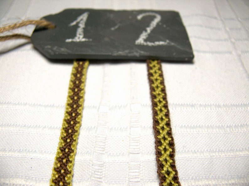 Slim bracelet Choose your colour Hand knotted rhomb wristband Friendship bracelet Narrow braided aztec cotton wish bracelet Gift Symmetrical