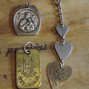 3er Set christliche Schlüsselringe - Medugorje - Roma Jungfrau Maria Schlüsselring - Christopher French Schlüsselring Herzen