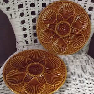 Vintage Pair of Ceramic Shellfish Plates Longchamp Made in France - Mayolica Oysters Scallops Plates - 8 platos disponibles
