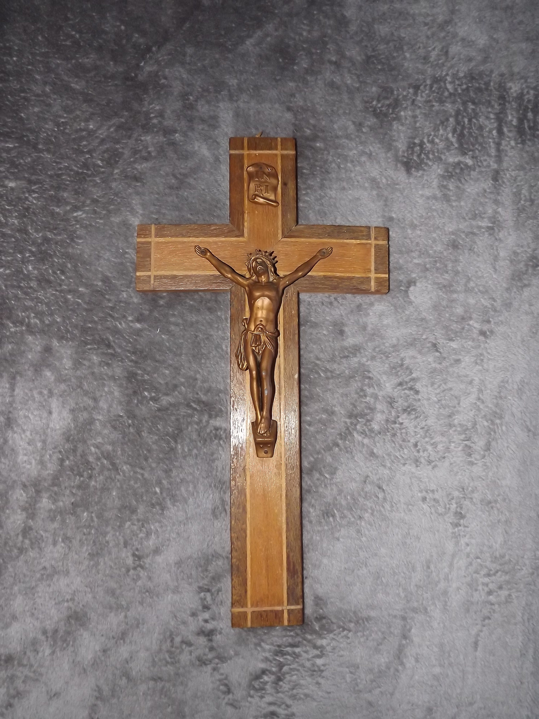 Crucifix Français Vintage - Religieux Croix en Bois et Métal Jésus Christ de Style Art Déco Murale C
