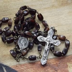 chapelet français vintage - chapelet de style Art déco - chapelet de perles de verre marron - chapelet Christian Virgo Carmeli - Jésus