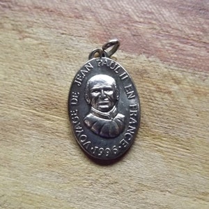 Vintage French Medal Voyage de Jean Paul II en France 1996 - Pendant Portrait of Pope John Paul II - BL