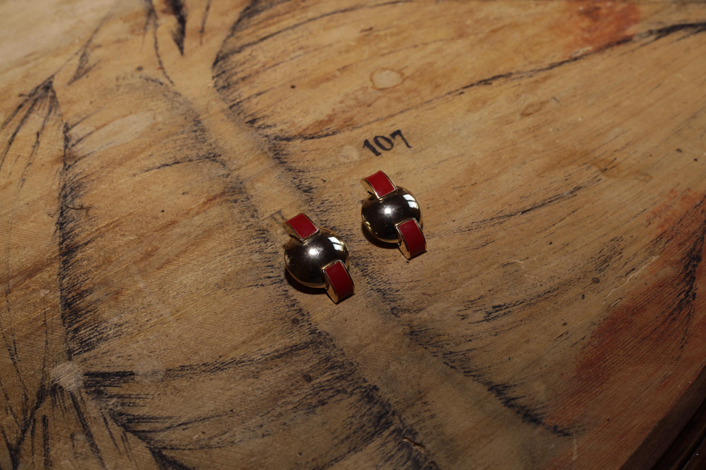 Boucles D'oreilles Clips Vintage Pierre Balmain - Dorées - Métal Doré