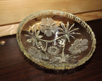 Nice Vintage French Glass Bowl Centerpiece - Glass Fruit Bowl Basket - Table Glass Centerpiece - Floral Arrangement Glass Bowl