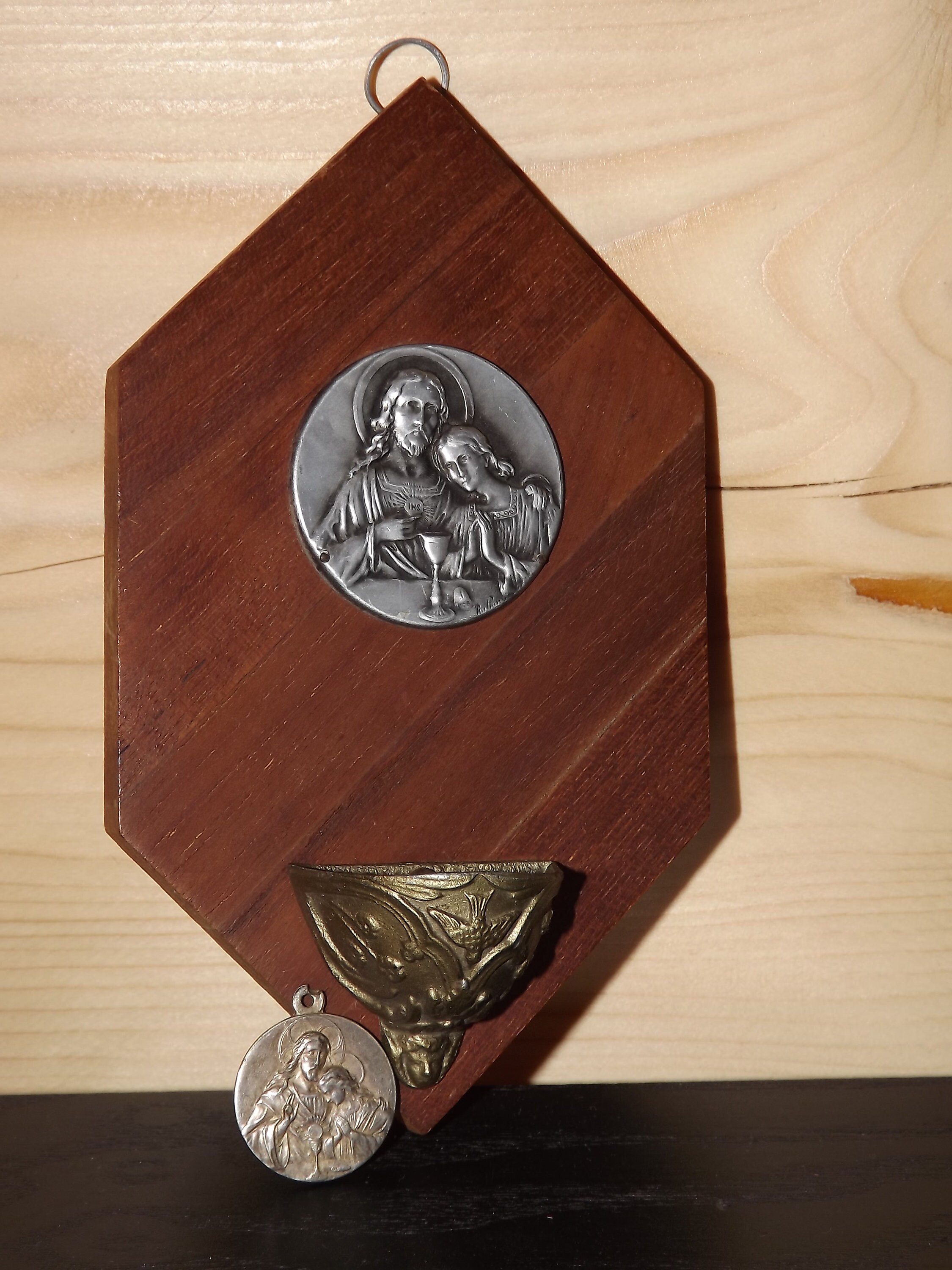 Français Ensemble de Polices Chrétiennes d'eau Bénite Signé Ruffony et Médaille Eucharistique - Jésu