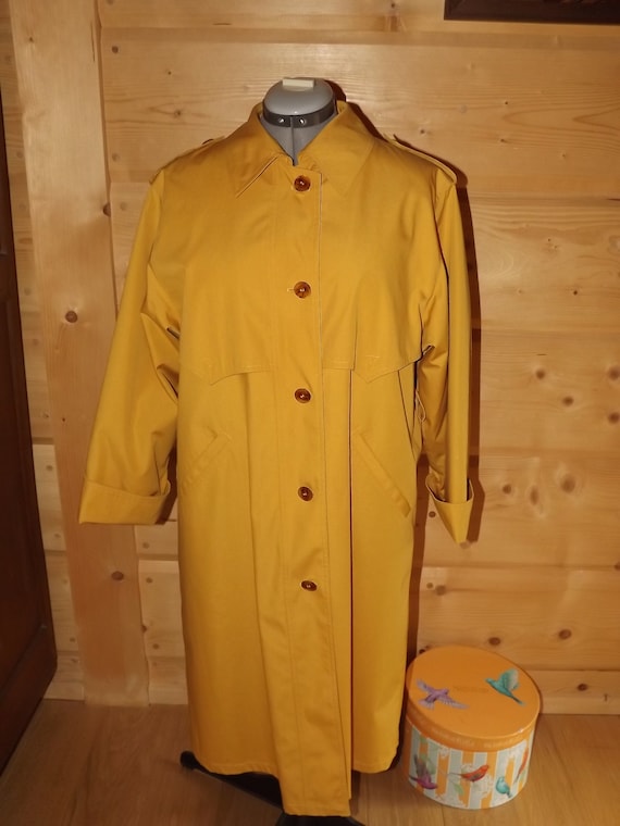 Vintage French Trench Coat Classic Paris Fashion T… Gem