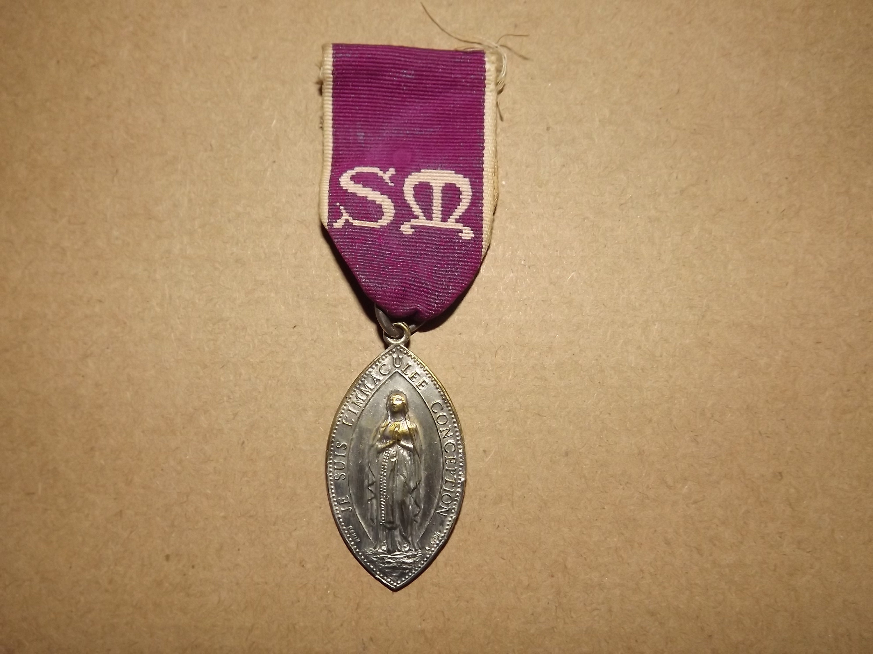 Médaille Religieuse Notre Dame De La Consolation (Adolphe Penin) - En Parfait état, Fabrication Française, Ancienne Et Neuve