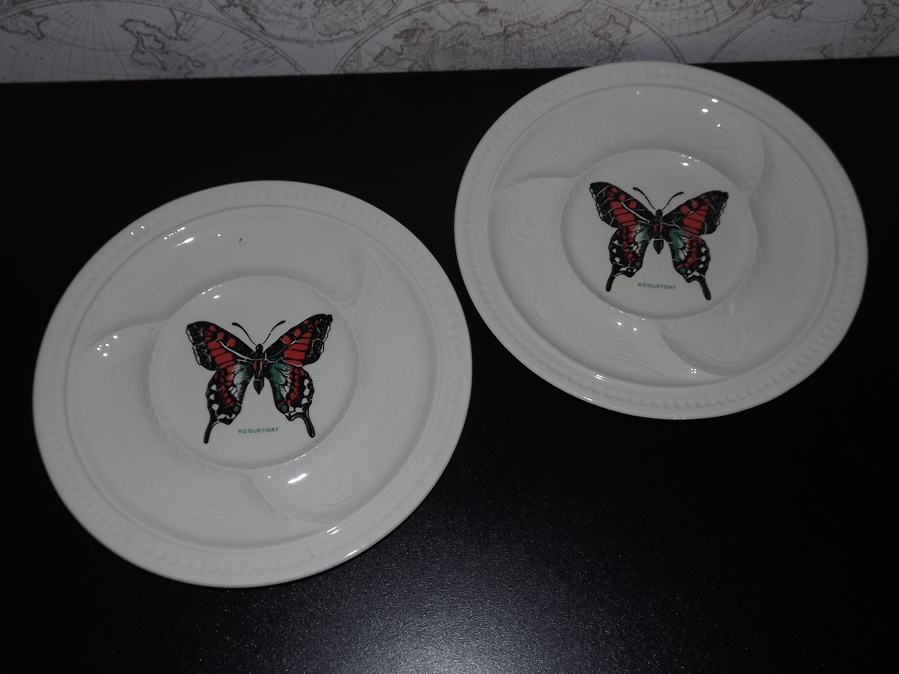 Ensemble de Français Assiettes Fromage Roquefort Papillon - Plaques Faïence Lunéville K&g Publicité 