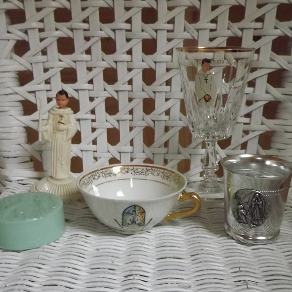 vintage Français Christian Set of Cups - Lourdes Holy Water Cups - Holy Communion Gift Cups Glass Porcelain Cup Cake top décor