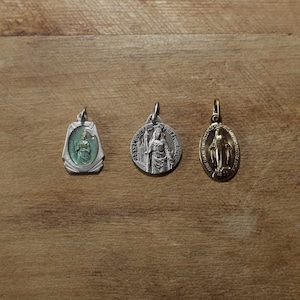 Vintage Set of 3 French Christian Medals - Notre Dame de l'Osier - Miraculous Medal - Enamel Christian Medal - Catholic Pendants - DV