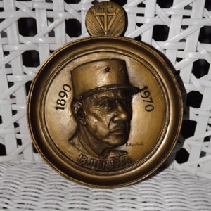 Vintage French Wall Medal General Charles De Gaulle Appel du 18 Juin 1940 - Memory of De Gaulle Decoration Signed Agnoloni Croix de Lorraine