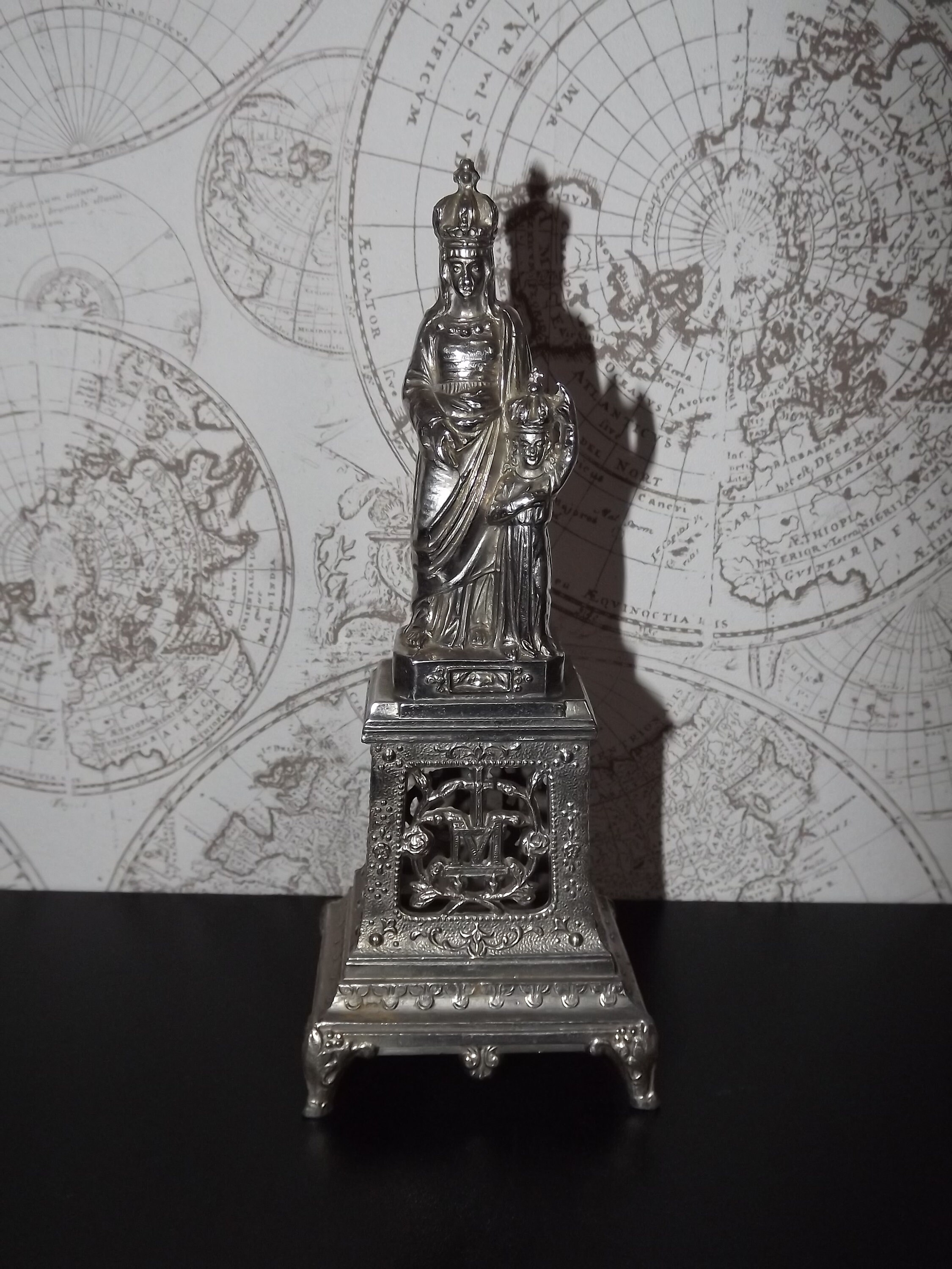 Français Vintage Sainte Anne d'auray Metal Statue - Virgin Mary Alloy -Brittany & Child With Crowns