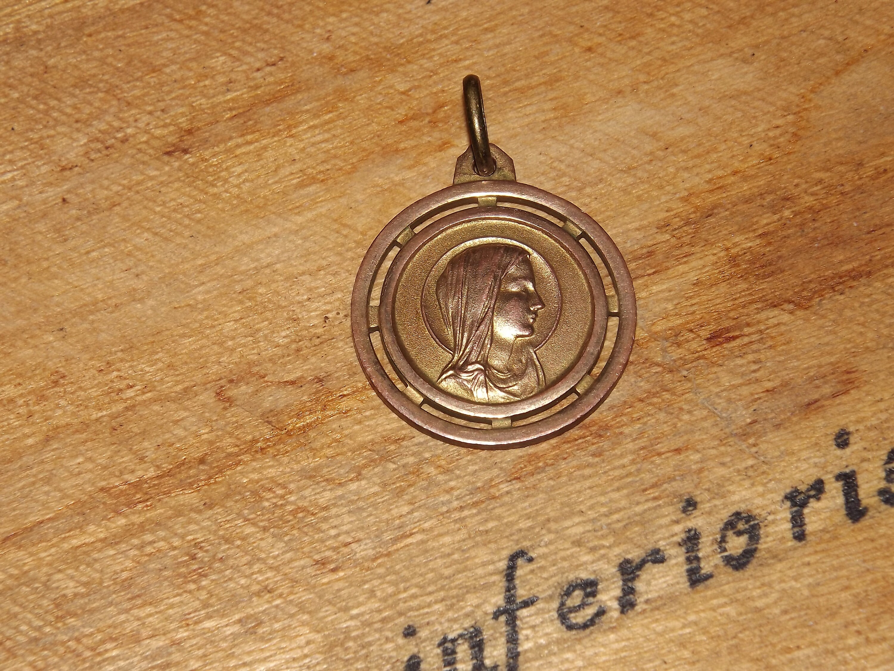 Vintage Français Lourdes Medal - Brass Our Lady Of Médaille Encadrée Virgin Mary