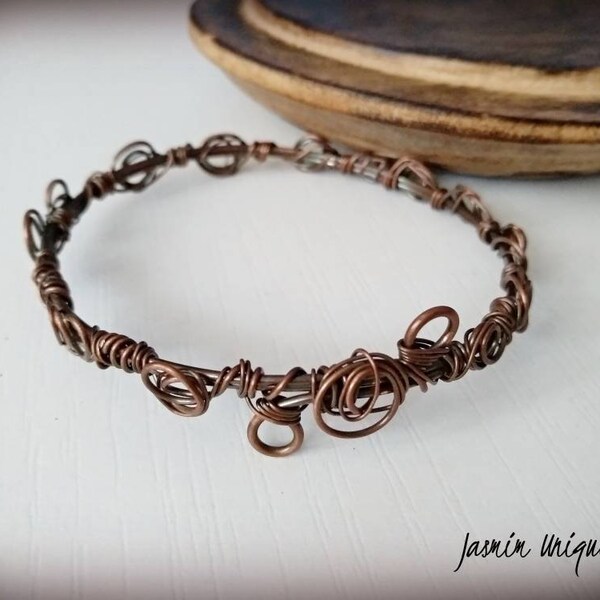 Copper bangle bracelet Wire waved copper bracelet Circle wrappped copper wire bracelet Boho bracelet Bracelet for woman Gift ideas for her