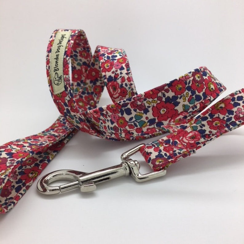 Liberty Dog Lead, Betsy-Ann, Floral Dog Lead image 3