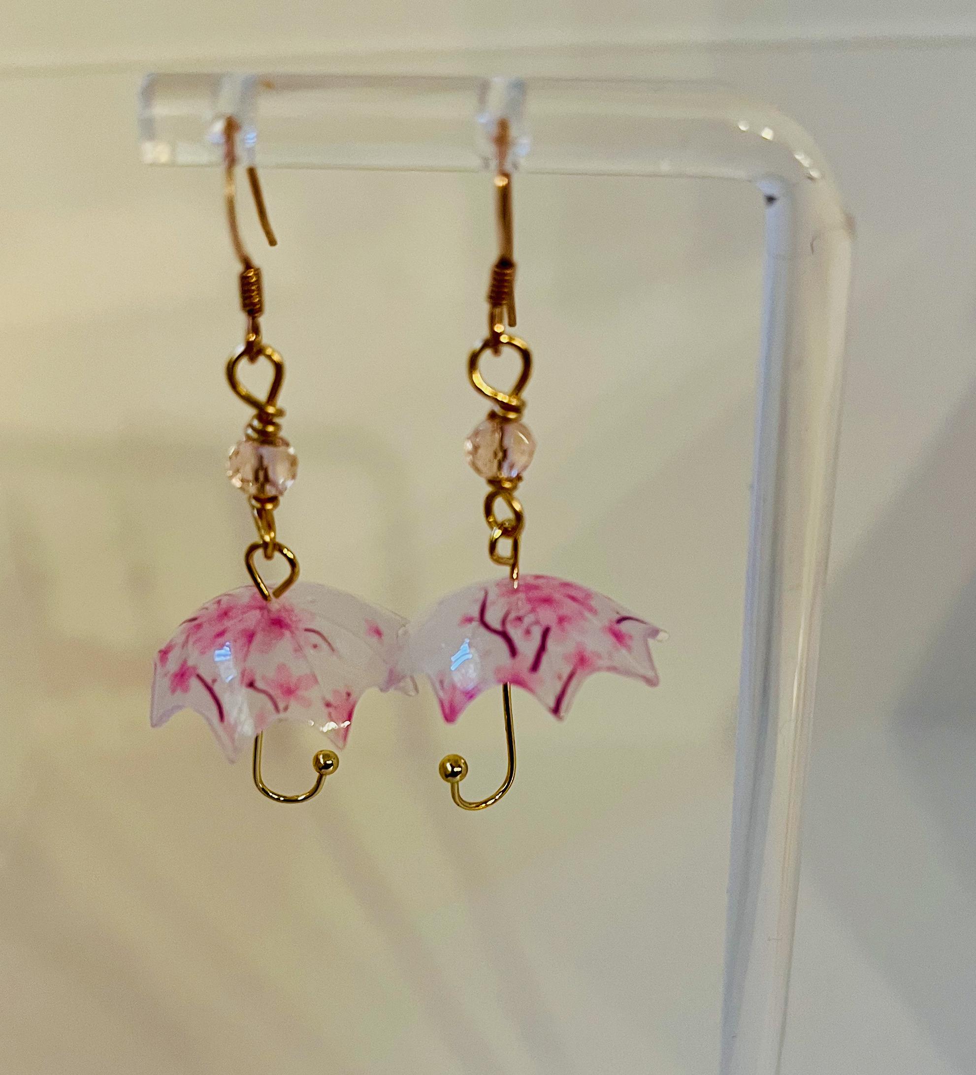 気まぐれなアクリル傘イヤリング（桜ピンク、水彩ブルー） - Etsy 日本