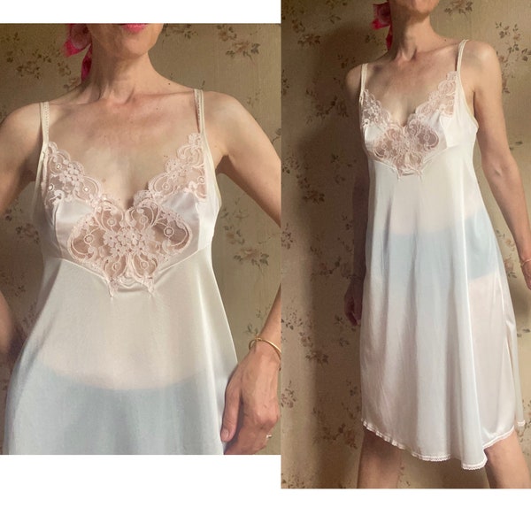 70s Made in France Nuisette french label "Celon" Dentelle Lingerie française Robe-nuisette Crème ivoire Satinée soyuese