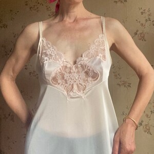 70s Made in France Nuisette french label Celon Dentelle Lingerie française Robe-nuisette Crème ivoire Satinée soyuese image 9