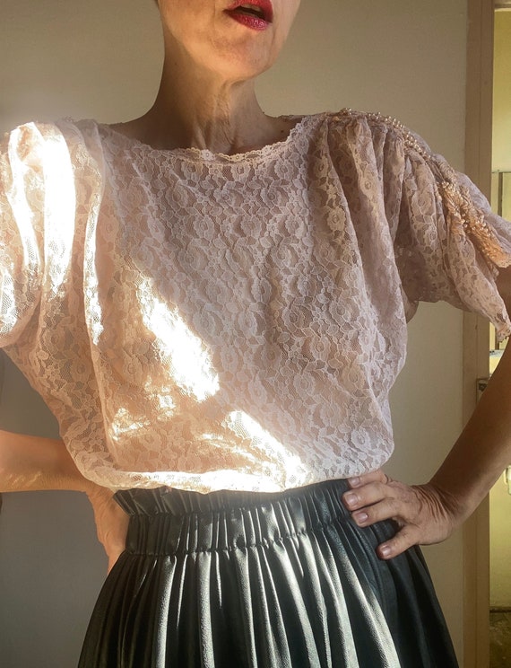90s Lace Top embroidered imitation pearls Made in 