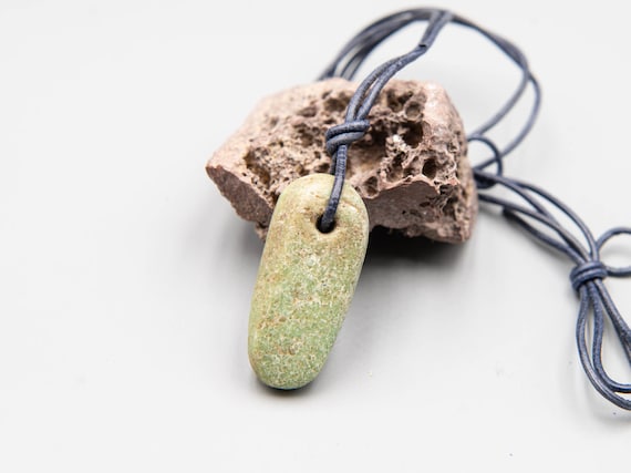 Ancient long stone pendant from Sahara Desert - M… - image 1