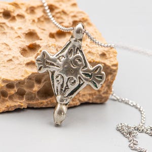 Antique silver pendant from Morocco - True ethnic jewelry - Berber silver pendant with a brand new chain