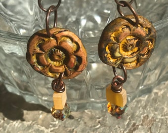 Funky vintage button patterned earrings.