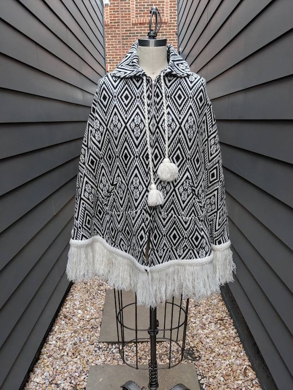 1970s Guatemalan Cape // Vintage Guatemalan Cape /