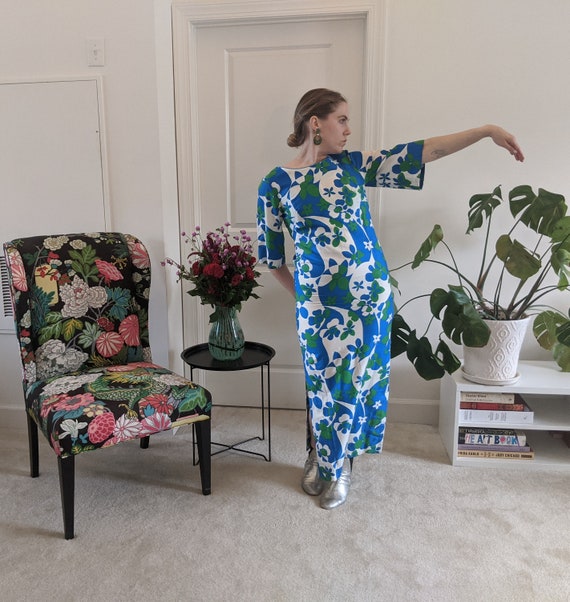 1960s Psychedelic Printed Hawaiian Dress // Psyche