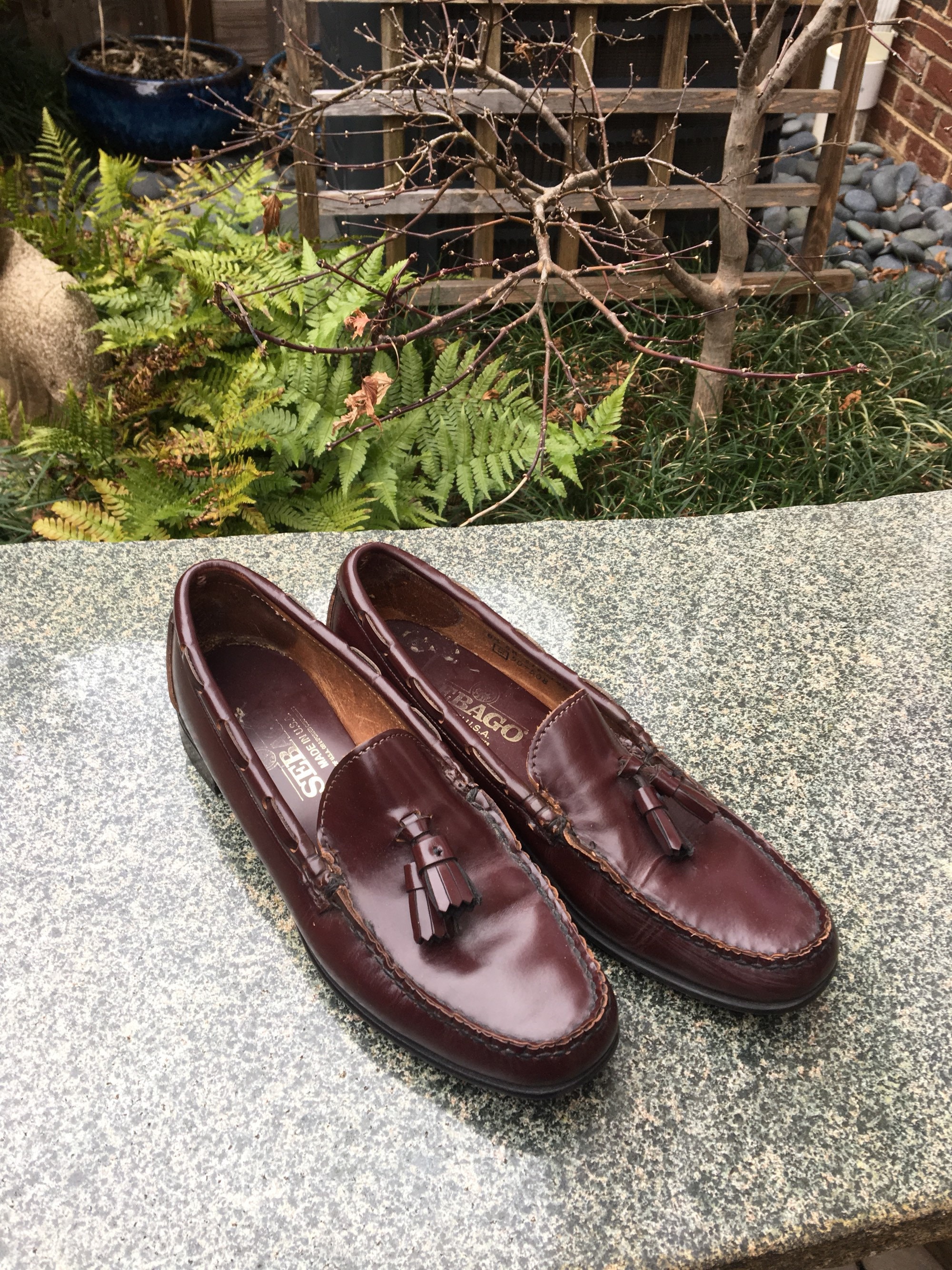 Loafers VTG 90s GH Bass Glossy Brown Leather Tassels Braid