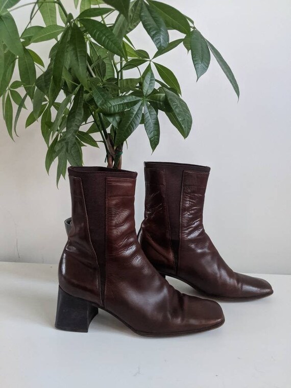 Vintage Italian Chelsea Boots // Vintage Leather B