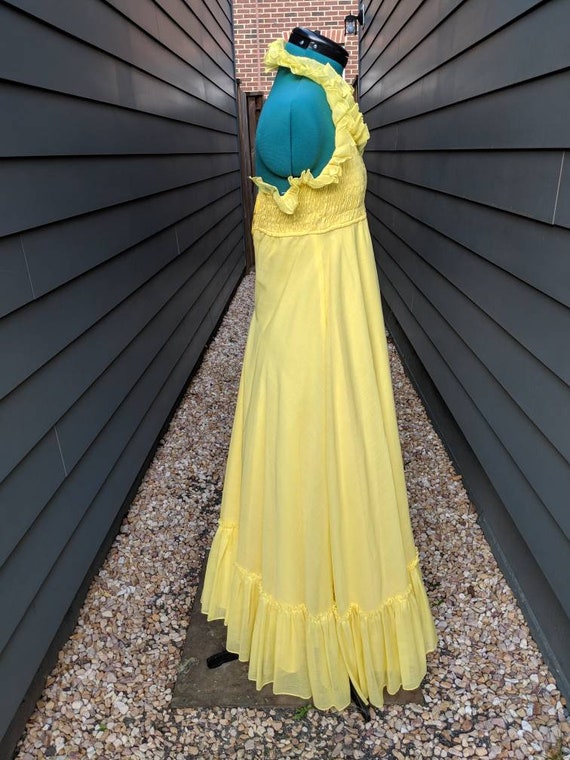 1970s yellow halter gown // Vintage Ruched Dress … - image 4
