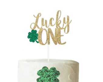 27 St Patrick/’s Day Birthday Party Decorations Kit Lucky Happy Birthday Banner Four Leaf Clover Garland Shamrock Cake Topper Green Balloons for Saint Paddy/’s Day Irish Themed Birthday Party Supplies
