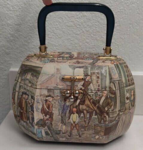 r580 Wooden Box Bag, Vintage Octagon Decoupaged Purse 1960s 1970s –  TimeKeepersOlive