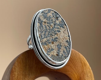 Dendritic limestone large oval silver statement ring UK size S (US size 9.25)