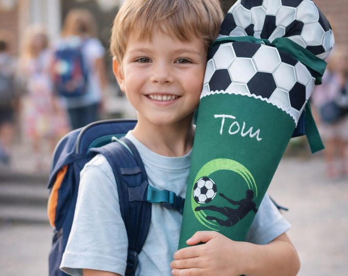 Schultüte Fussball in Dunkelgrün