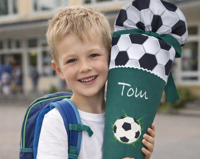 Schultüte Fussball in Dunkelgrün