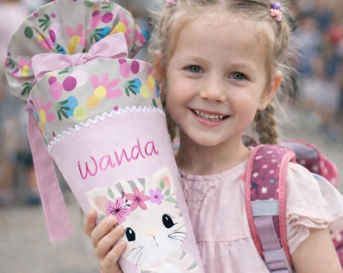 Schultüte Mädchen mit Katze passend zum Flower Powbär Schulranzen
