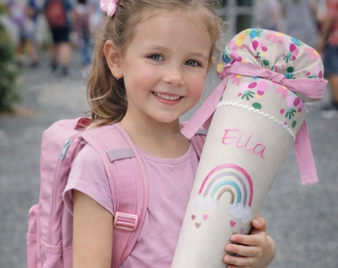 Schultüte Regenbogen passend zum Flower Powbär Schulranzen