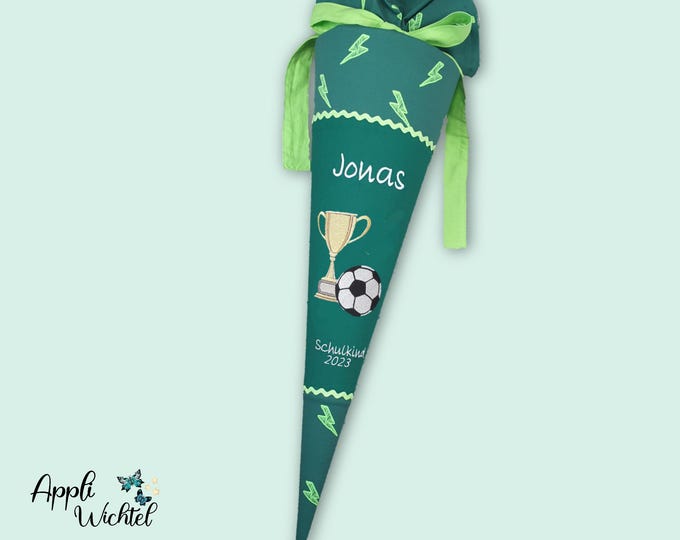 Schultüte Fussball und Pokal passend zum Bärtastisch Schulranzen