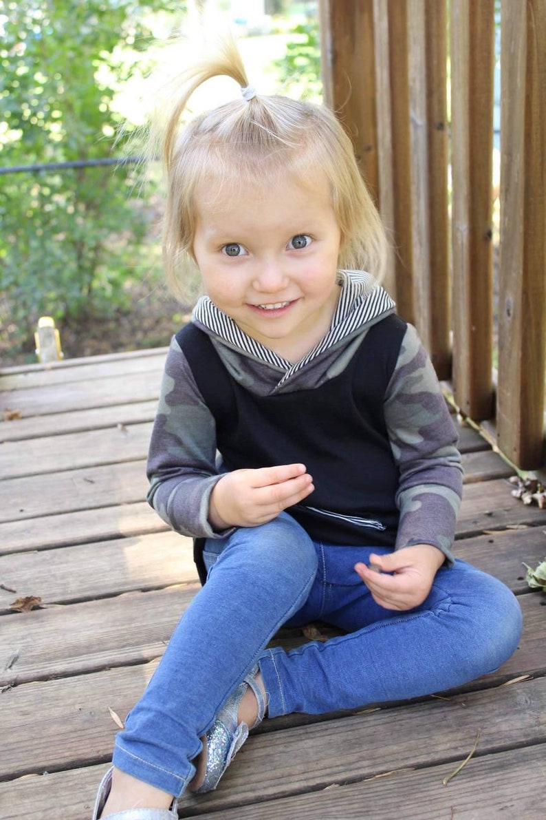 BabyToddlerGirl Camo cowl neck tunic