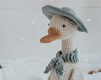 Clemira, the goose | Crochet pattern | Spanish, English