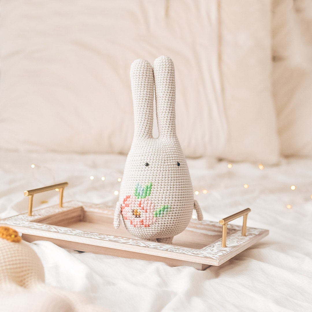 Badly Drawn Rabbit | Crochet Pattern | Spanish - English - Etsy