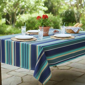 Grande Nappe 200x140 Cm + 8 Serviettes Assorties, Tissu Bayer Dralon, Made In France, Multicouleur